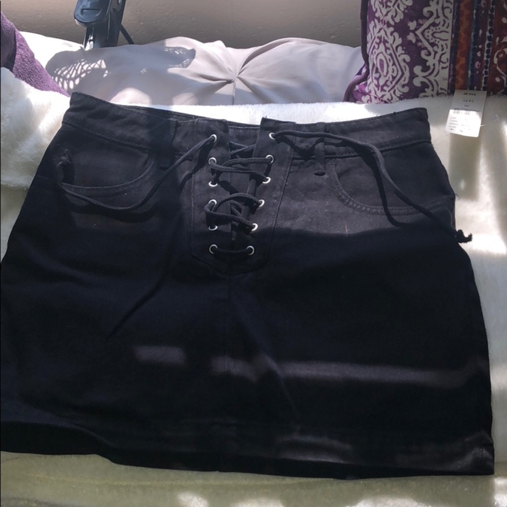 Black Pacsun skirt